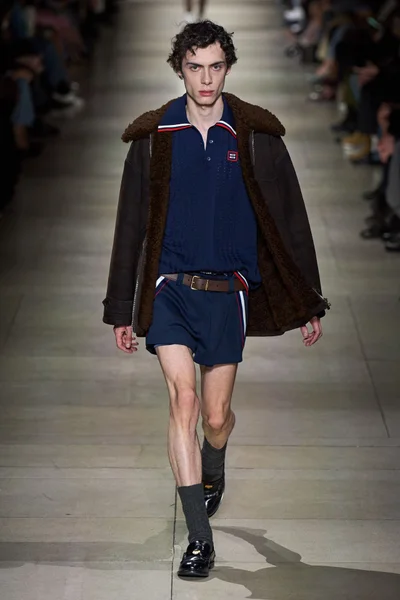 Look 13